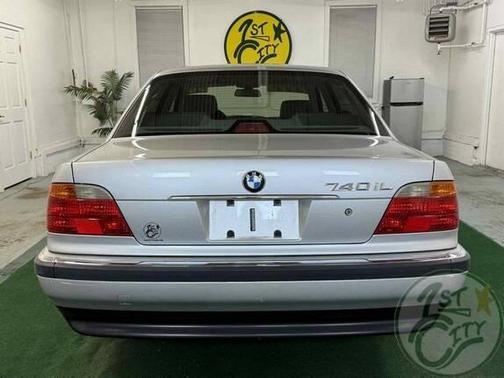 2000 BMW 740 740iL 4dr Sedan