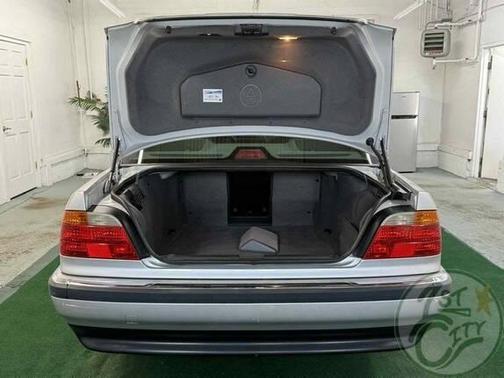 2000 BMW 740 740iL 4dr Sedan
