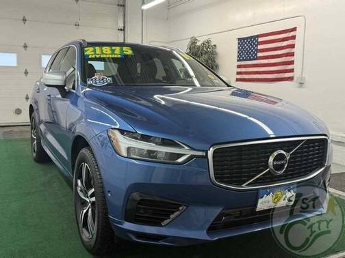 2019 Volvo XC60 Recharge Plug-In Hybrid T8 R-Design