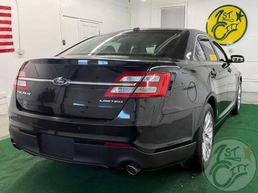 2019 Ford Taurus Limited