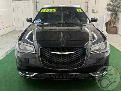 2017 Chrysler 300 S