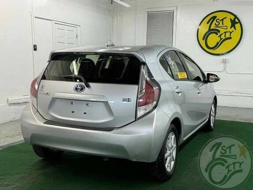 2015 Toyota Prius c Three