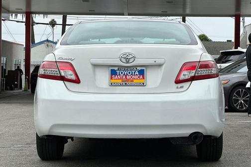 2010 Toyota Camry LE
