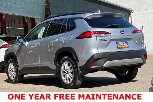 2024 Toyota Corolla Cross LE