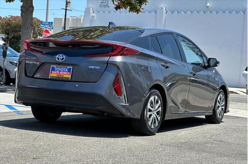 2022 Toyota Prius Prime XLE