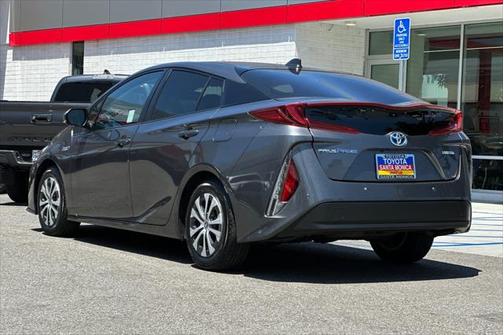 2022 Toyota Prius Prime XLE