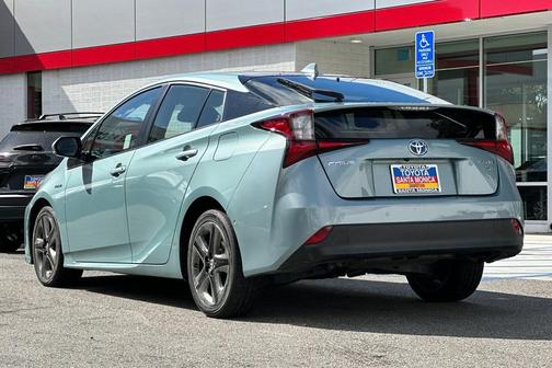 2019 Toyota Prius XLE