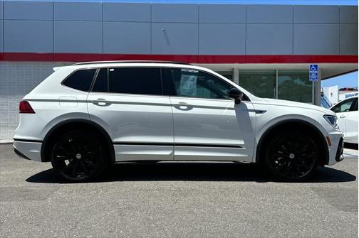 2020 Volkswagen Tiguan 2.0T SE R-Line Black