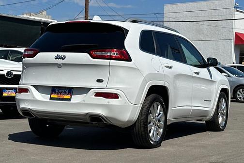 2017 Jeep Cherokee Overland