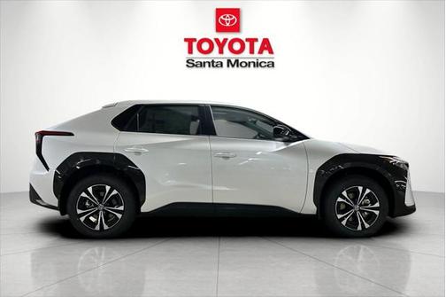 2025 Toyota bZ4X XLE