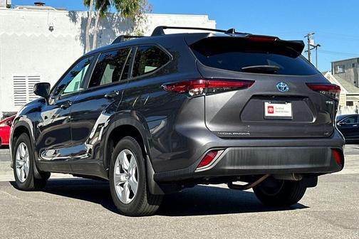 2023 Toyota Highlander Hybrid LE