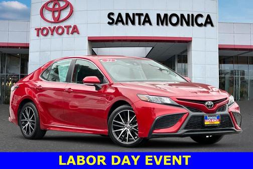 2022 Toyota Camry SE
