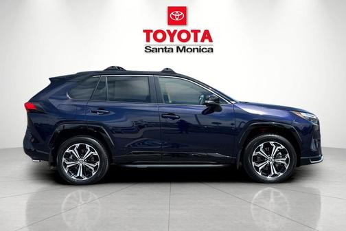 2025 Toyota RAV4 Hybrid SE