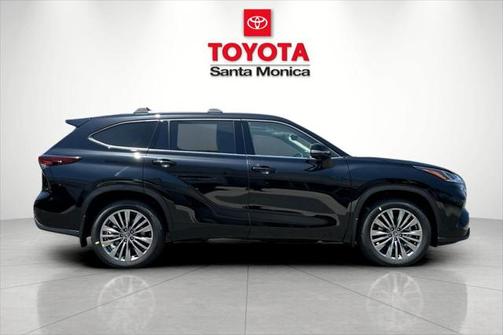 2025 Toyota Highlander Platinum