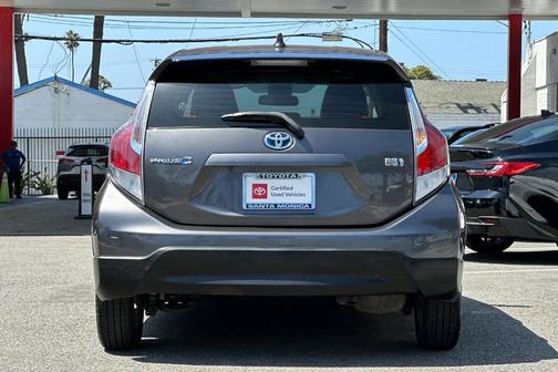 2017 Toyota Prius c Four