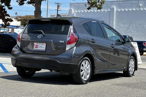 2017 Toyota Prius c Four