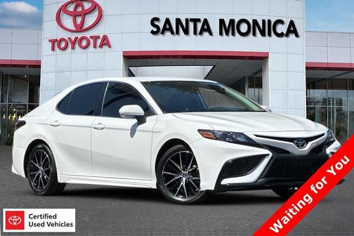 2024 Toyota Camry SE