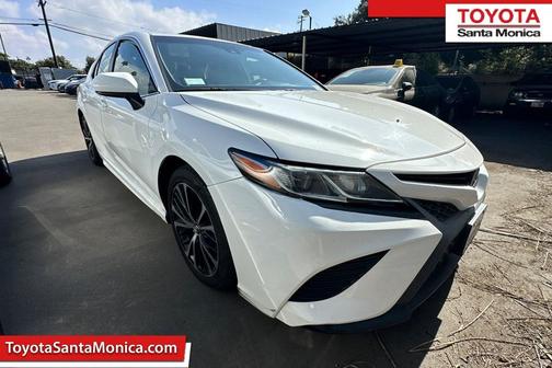2020 Toyota Camry SE