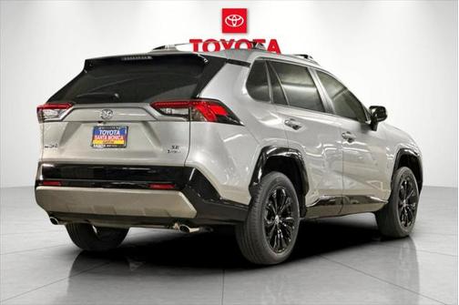 2025 Toyota RAV4 Hybrid SE