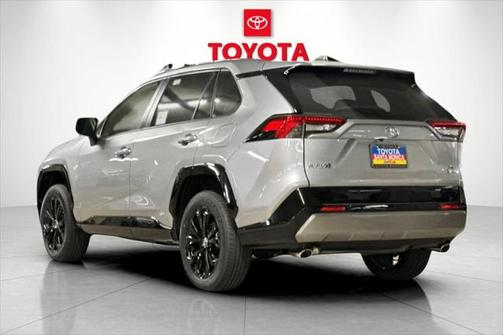 2025 Toyota RAV4 Hybrid SE