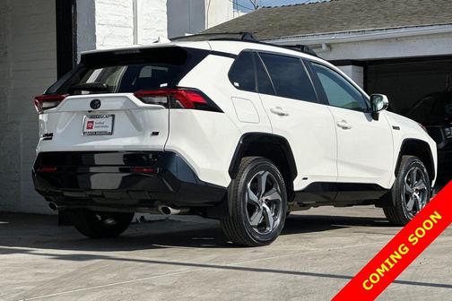 2024 Toyota RAV4 Prime SE