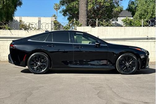 2022 Toyota Mirai Base