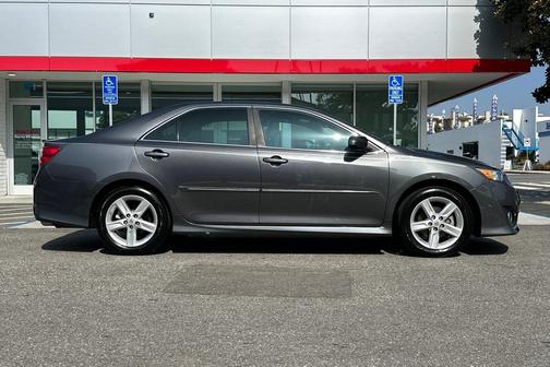 2013 Toyota Camry LE