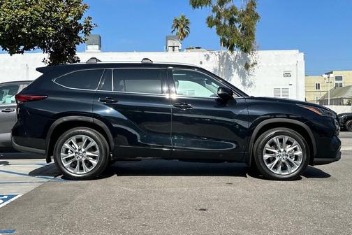 2023 Toyota Highlander Limited