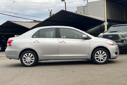 2009 Toyota Yaris S