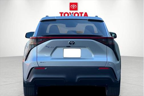 2025 Toyota bZ4X XLE
