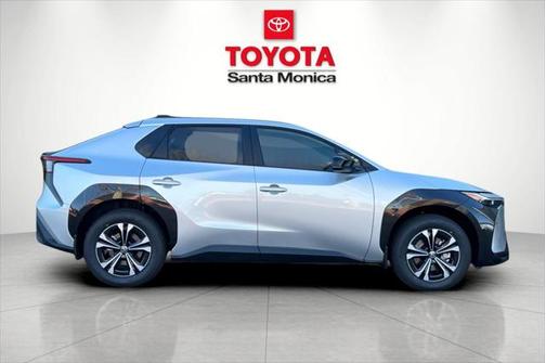 2025 Toyota bZ4X XLE