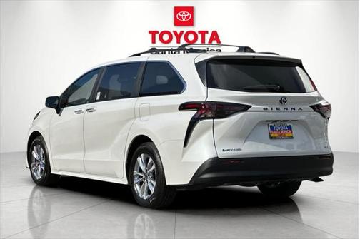2025 Toyota Sienna XLE 7 Passenger