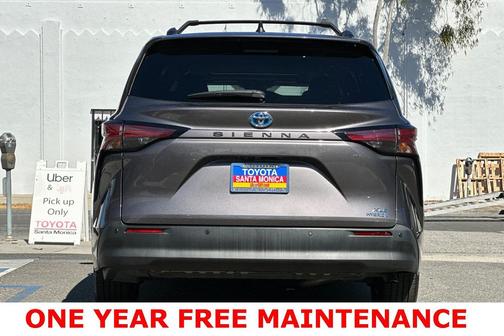 2021 Toyota Sienna XLE 8 Passenger