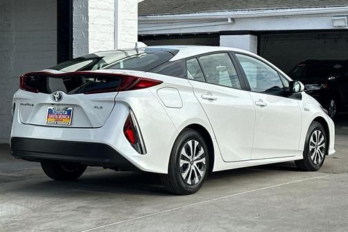 2022 Toyota Prius Prime XLE