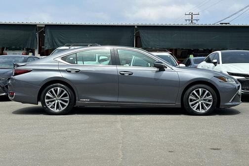 2021 Lexus ES 300h Base
