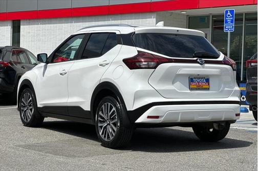 2021 Nissan Kicks SV