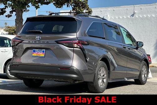 2023 Toyota Sienna XLE