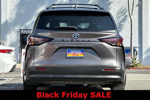 2023 Toyota Sienna XLE