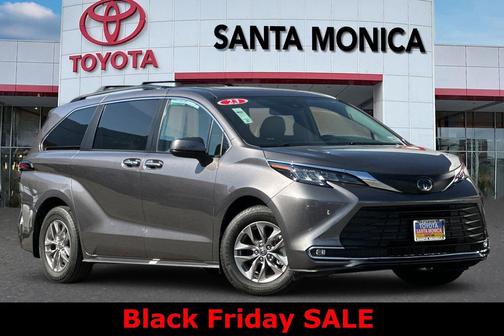 2023 Toyota Sienna XLE