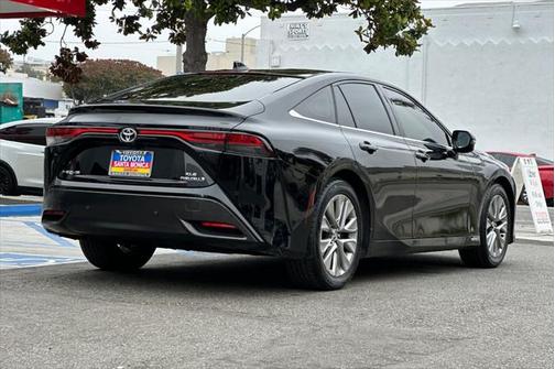2023 Toyota Mirai Base