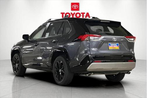 2025 Toyota RAV4 Hybrid SE