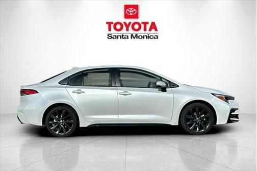 2025 Toyota Corolla Hybrid SE