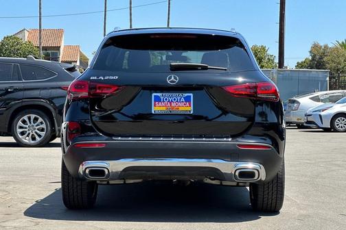 2021 Mercedes-Benz GLA 250 Base 4MATIC