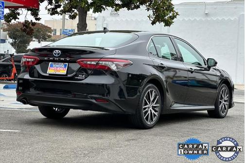 2021 Toyota Camry Hybrid XLE