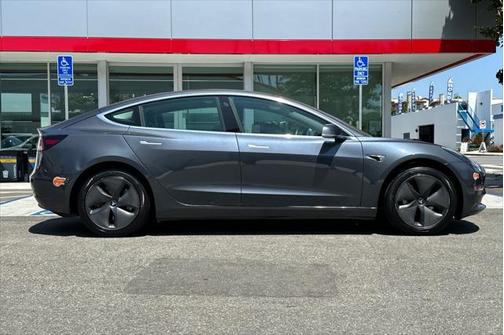 2020 Tesla Model 3 Standard Range Plus