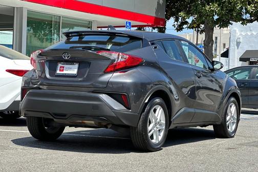 2021 Toyota C-HR LE