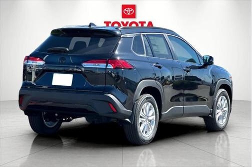 2025 Toyota Corolla Cross LE