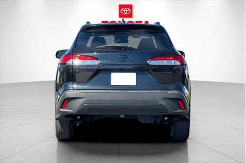 2025 Toyota Corolla Cross LE