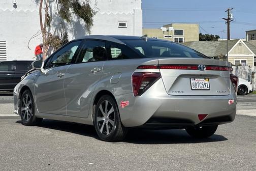 2017 Toyota Mirai Base