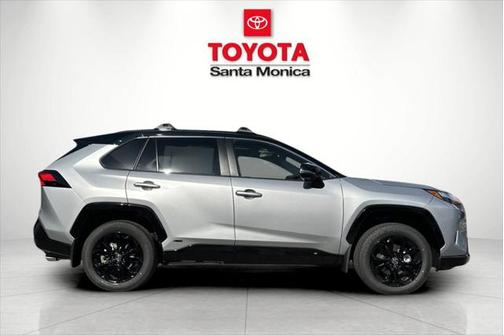 2025 Toyota RAV4 Hybrid SE
